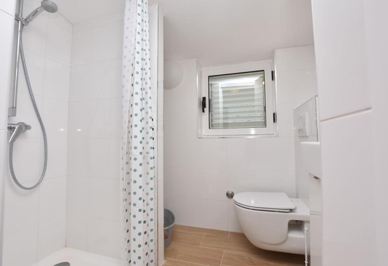 Nina Apartment Primosten